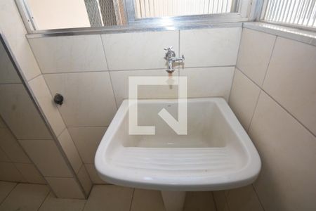 Apartamento à venda com 60m², 2 quartos e sem vagaCozinha e Área de Serviço