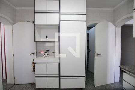 Apartamento à venda com 211m², 3 quartos e 3 vagas Apartamento à venda com 211m², 3 quartos e 3 vagasCozinha