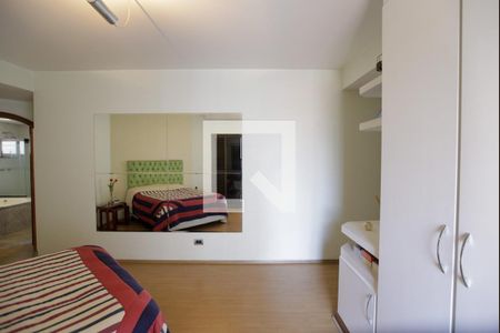 Apartamento à venda com 211m², 3 quartos e 3 vagas Apartamento à venda com 211m², 3 quartos e 3 vagasSuíte 3