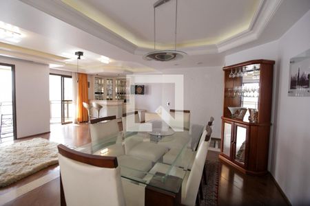 Apartamento à venda com 211m², 3 quartos e 3 vagas Apartamento à venda com 211m², 3 quartos e 3 vagasSala