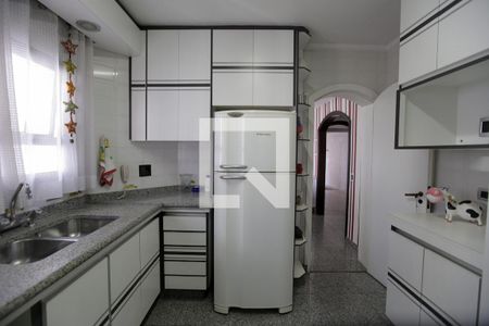 Apartamento à venda com 211m², 3 quartos e 3 vagas Apartamento à venda com 211m², 3 quartos e 3 vagasCozinha