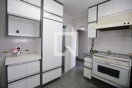 Apartamento à venda com 211m², 3 quartos e 3 vagas Apartamento à venda com 211m², 3 quartos e 3 vagasCozinha