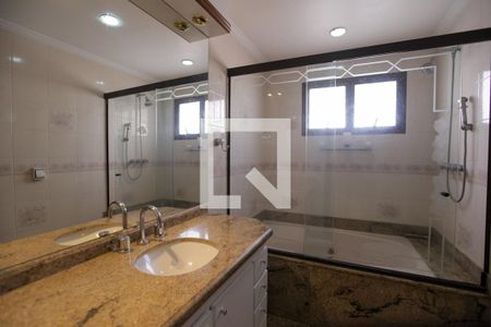 Apartamento à venda com 211m², 3 quartos e 3 vagas Apartamento à venda com 211m², 3 quartos e 3 vagasBanheiro da Suíte 1