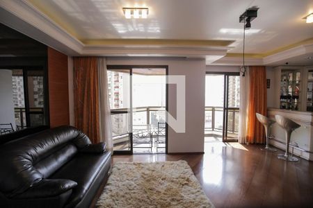 Apartamento à venda com 211m², 3 quartos e 3 vagas Apartamento à venda com 211m², 3 quartos e 3 vagasSala