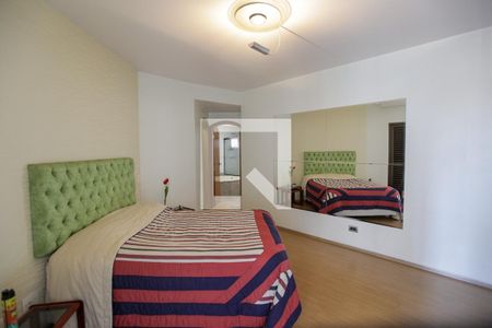 Apartamento à venda com 211m², 3 quartos e 3 vagas Apartamento à venda com 211m², 3 quartos e 3 vagasSuíte 3