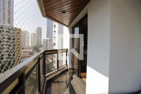 Apartamento à venda com 211m², 3 quartos e 3 vagas Apartamento à venda com 211m², 3 quartos e 3 vagasSacada