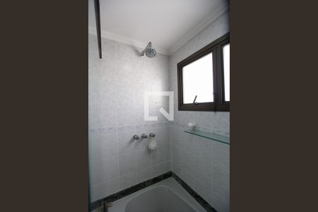 Apartamento à venda com 211m², 3 quartos e 3 vagas Apartamento à venda com 211m², 3 quartos e 3 vagasBanheiro da Suíte 2