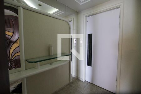 Apartamento à venda com 211m², 3 quartos e 3 vagas Apartamento à venda com 211m², 3 quartos e 3 vagasEntrada