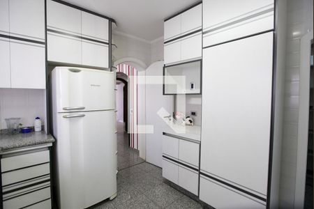 Apartamento à venda com 211m², 3 quartos e 3 vagas Apartamento à venda com 211m², 3 quartos e 3 vagasCozinha