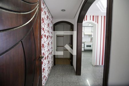 Apartamento à venda com 211m², 3 quartos e 3 vagas Apartamento à venda com 211m², 3 quartos e 3 vagasCorredor