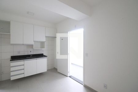 Sala/Cozinha de apartamento para alugar com 2 quartos, 39m² em Parada Inglesa, São Paulo