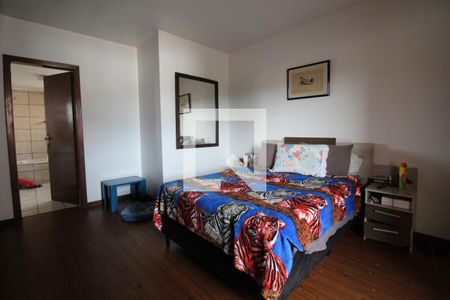 Casa à venda com 364m², 6 quartos e 4 vagasQuarto 4