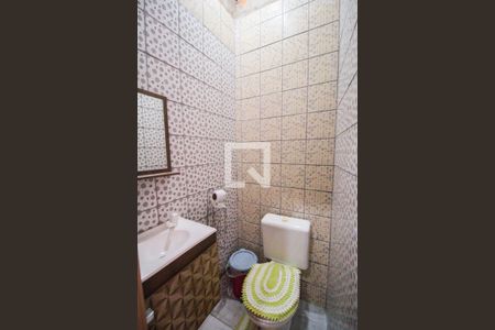 Casa à venda com 136m², 3 quartos e 2 vagas Casa à venda com 136m², 3 quartos e 2 vagasLavabo