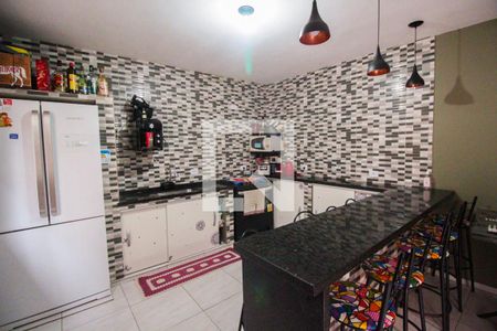 Casa à venda com 136m², 3 quartos e 2 vagas Casa à venda com 136m², 3 quartos e 2 vagasCozinha