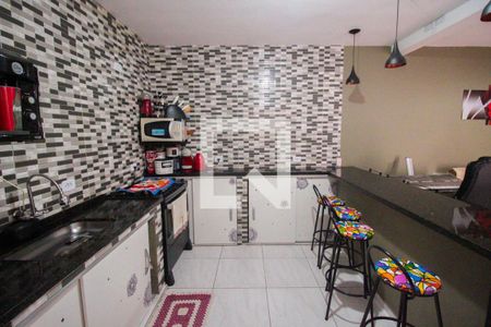 Casa à venda com 136m², 3 quartos e 2 vagas Casa à venda com 136m², 3 quartos e 2 vagasCozinha