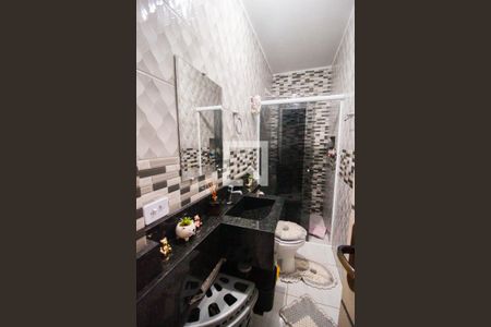 Casa à venda com 136m², 3 quartos e 2 vagas Casa à venda com 136m², 3 quartos e 2 vagasBanheiro