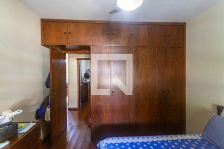 Casa à venda com 720m², 4 quartos e 4 vagas Casa à venda com 720m², 4 quartos e 4 vagasArmário do Quarto 3