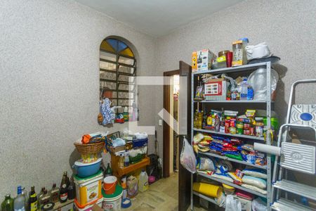 Casa à venda com 720m², 4 quartos e 4 vagas Casa à venda com 720m², 4 quartos e 4 vagasQuarto 4