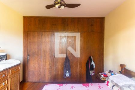 Casa à venda com 720m², 4 quartos e 4 vagas Casa à venda com 720m², 4 quartos e 4 vagasArmário da Suíte