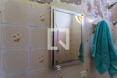 Casa à venda com 720m², 4 quartos e 4 vagas Casa à venda com 720m², 4 quartos e 4 vagasArmário do Banheiro de Serviço