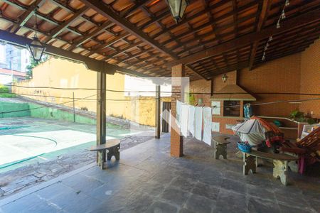 Casa à venda com 720m², 4 quartos e 4 vagas Casa à venda com 720m², 4 quartos e 4 vagasÁrea da Churrasqueira