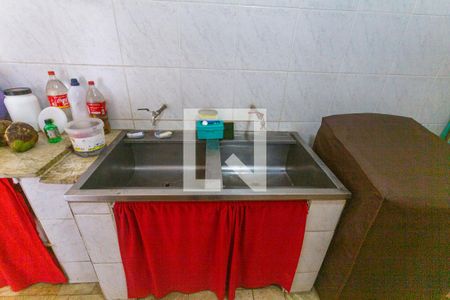 Casa à venda com 720m², 4 quartos e 4 vagas Casa à venda com 720m², 4 quartos e 4 vagasTanque