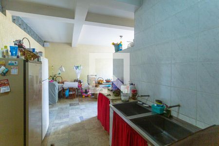 Casa à venda com 720m², 4 quartos e 4 vagas Casa à venda com 720m², 4 quartos e 4 vagasÁrea de Serviço