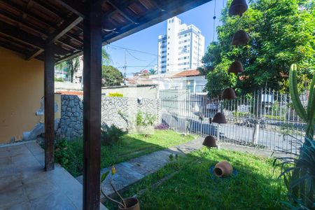 Casa à venda com 720m², 4 quartos e 4 vagas Casa à venda com 720m², 4 quartos e 4 vagasJardim