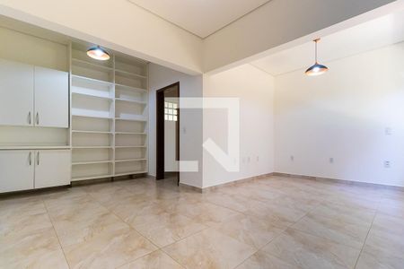 Sala de casa para alugar com 2 quartos, 176m² em Chácara Santa Margarida, Campinas