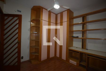 Quarto 1 de apartamento para alugar com 2 quartos, 54m² em Irajá, Rio de Janeiro