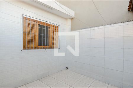 Casa à venda com 130m², 2 quartos e 1 vagaQuintal