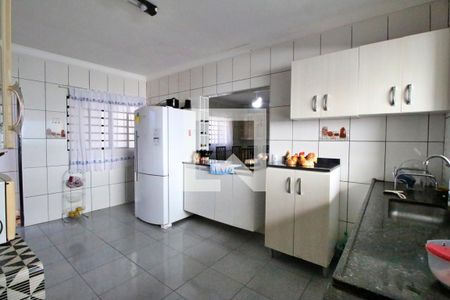 Casa à venda com 237m², 4 quartos e 4 vagasCozinha