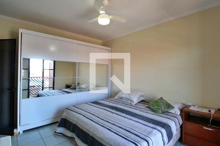 Casa à venda com 237m², 4 quartos e 4 vagasQuarto 3 (suíte)