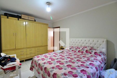 Casa à venda com 237m², 4 quartos e 4 vagasQuarto 2