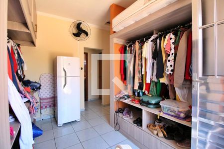 Casa à venda com 237m², 4 quartos e 4 vagasCloset do Quarto 3 (suíte)