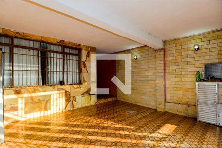 Casa à venda com 243m², 3 quartos e 2 vagasGaragem