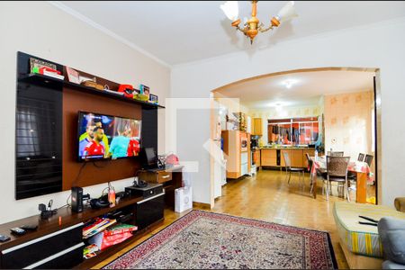 Casa à venda com 243m², 3 quartos e 2 vagasSala de TV