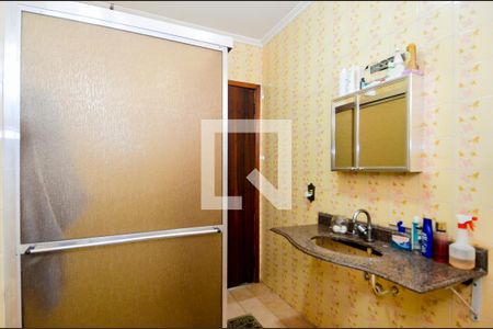 Casa à venda com 243m², 3 quartos e 2 vagasBanheiro Social