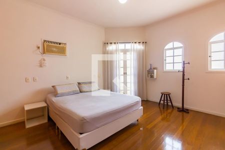 Casa à venda com 193m², 3 quartos e 5 vagasSuíte 1