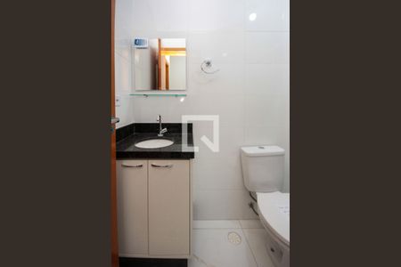Banheiro de apartamento para alugar com 2 quartos, 41m² em Jardim Independência, São Paulo
