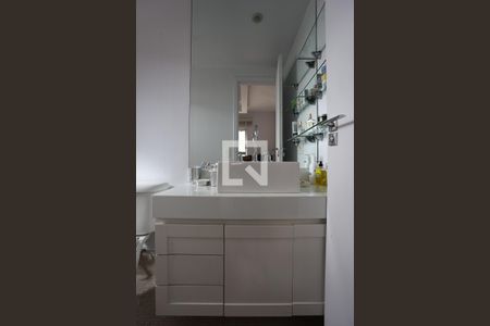 Apartamento para alugar com 70m², 2 quartos e 2 vagasBanheiro da Suíte 