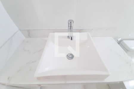 Banheiro de apartamento para alugar com 2 quartos, 60m² em Planalto, Belo Horizonte