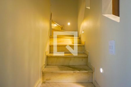 Apartamento à venda com 150m², 4 quartos e 1 vagaEscada