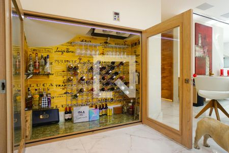 Apartamento à venda com 150m², 4 quartos e 1 vagaDetalhe Sala/Cozinha Adega