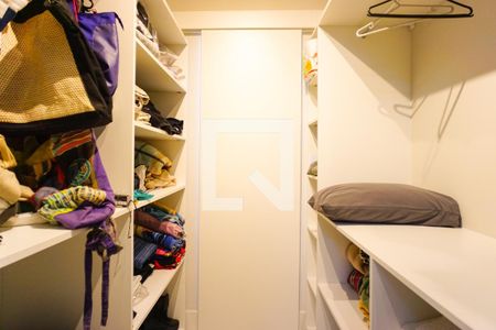 Apartamento à venda com 150m², 4 quartos e 1 vagaCloset da Suíte