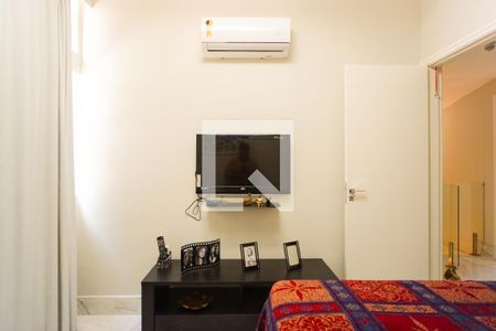 Apartamento à venda com 150m², 4 quartos e 1 vagaQuarto 2