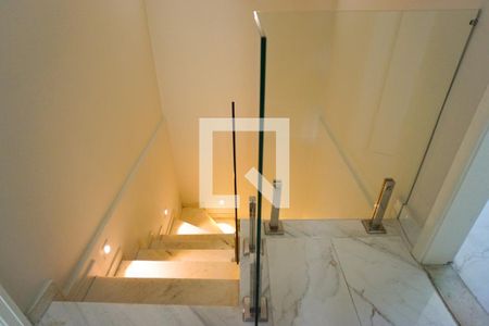 Apartamento à venda com 150m², 4 quartos e 1 vagaEscada