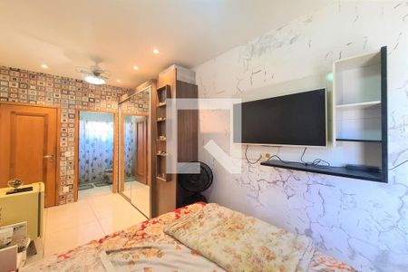 Apartamento à venda com 136m², 4 quartos e 1 vaga Apartamento à venda com 136m², 4 quartos e 1 vagaSuíte