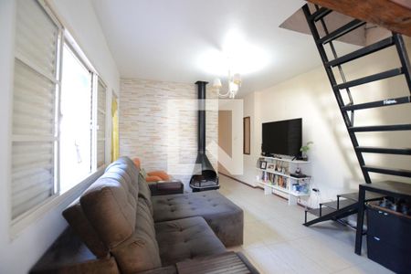 Sala de casa à venda com 2 quartos, 90m² em Tristeza, Porto Alegre