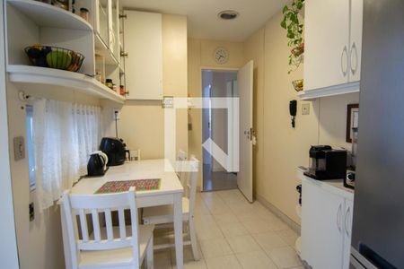 Apartamento à venda com 150m², 3 quartos e 3 vagasCozinha